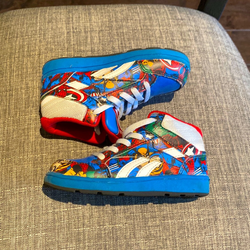 Marvel X-Men Wolverine Avenger Retro Sneakers
